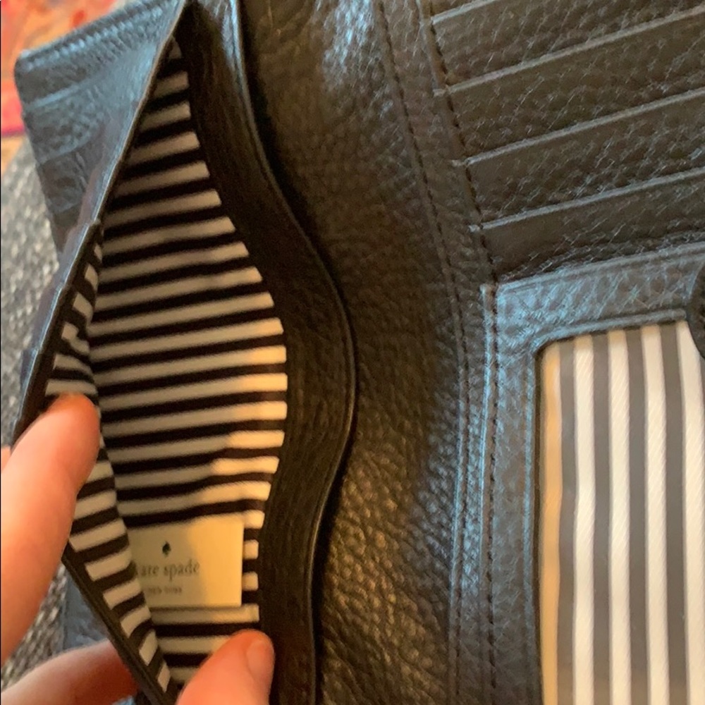 Kate Spade Wallet - Picture 4 of 4